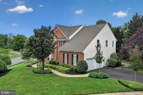 Exterior - 9 Sewall Ct, Edgewater, MD 21037 photo 4 of 13