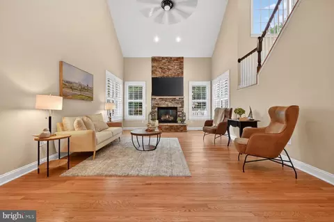 Living - 9 Sewall Ct, Edgewater, MD 21037 photo 1 of 6