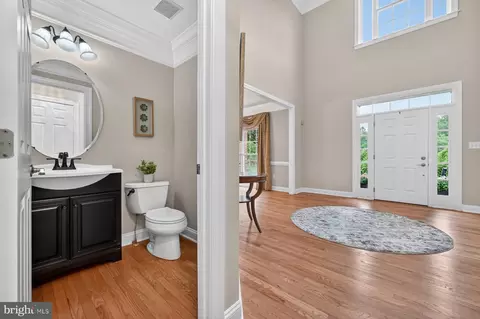 Entry Way - 9 Sewall Ct, Edgewater, MD 21037 photo 9 of 14