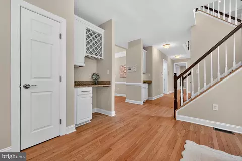 Entry Way - 9 Sewall Ct, Edgewater, MD 21037 photo 5 of 14