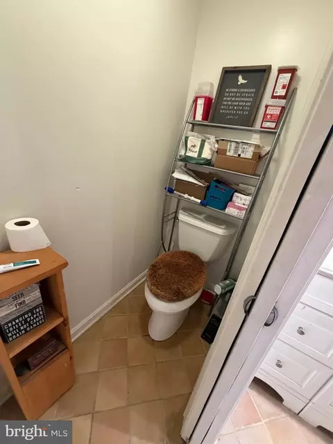 Bath - 1223 Pine Ave, Edgewater, MD 21037 photo 6 of 7