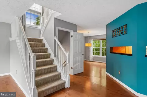 Entry Way - 998 Miles Ct, Arnold, MD 21012 photo 2 of 3