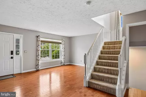 Entry Way - 998 Miles Ct, Arnold, MD 21012 photo 1 of 3