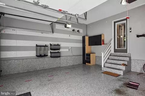 Entry Way - 998 Miles Ct, Arnold, MD 21012 photo 3 of 3