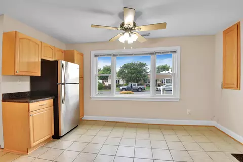 Kitchen - 7729 Vena Ct, Pasadena, MD 21122 photo 2 of 2