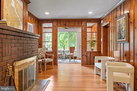Entry Way - 1448 Westway, Arnold, MD 21012 photo 2 of 4