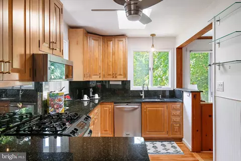 Kitchen - 1448 Westway, Arnold, MD 21012 photo 2 of 4