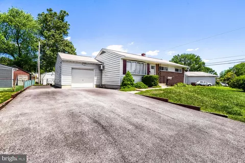 19 Leymar Rd, Glen Burnie, MD 21060