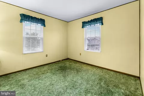 Bedroom - 102 7th Ave, Baltimore, MD 21225 photo 4 of 8