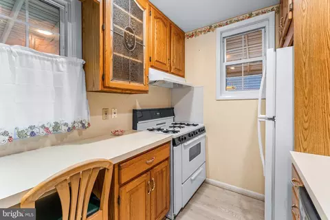Kitchen - 102 7th Ave, Baltimore, MD 21225 photo 4 of 6