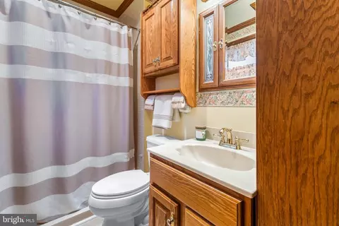 Bath - 102 7th Ave, Baltimore, MD 21225 photo 1 of 5