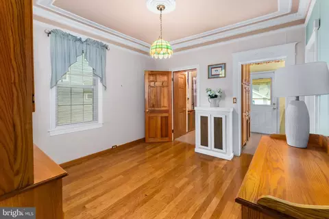 Entry Way - 102 7th Ave, Baltimore, MD 21225 photo 3 of 6