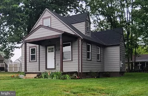 31 1st Ave, Glen Burnie, MD 21060