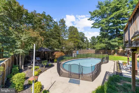 Exterior - 198 W Paddock Cir, Arnold, MD 21012 photo 16 of 21