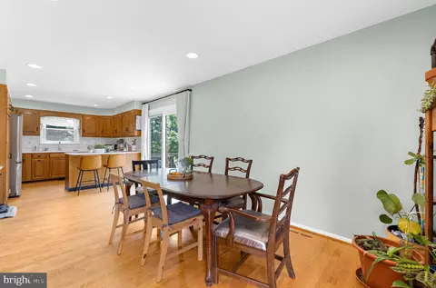 Dining - 198 W Paddock Cir, Arnold, MD 21012 photo 1 of 2