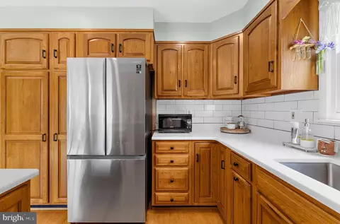 Kitchen - 198 W Paddock Cir, Arnold, MD 21012 photo 7 of 7
