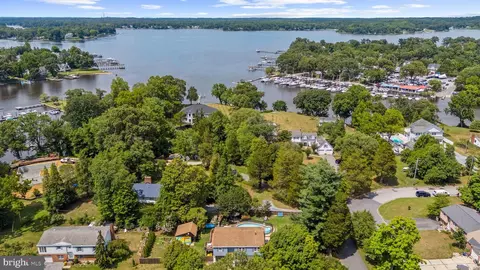 View/Area - 198 W Paddock Cir, Arnold, MD 21012 photo 3 of 14