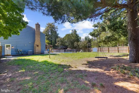 Exterior - 198 W Paddock Cir, Arnold, MD 21012 photo 11 of 21
