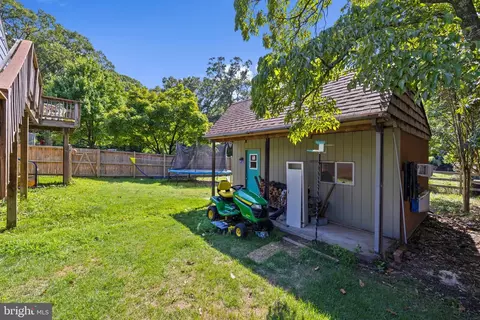 Exterior - 198 W Paddock Cir, Arnold, MD 21012 photo 18 of 21