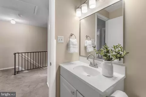 Entry Way - 8582 Beacon Point Rd, Pasadena, MD 21122 photo 5 of 5