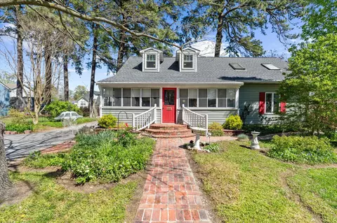 7007 Dover Ave, North Beach, MD 20714