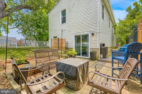 Exterior - 926 Central St, Annapolis, MD 21401 photo 4 of 9
