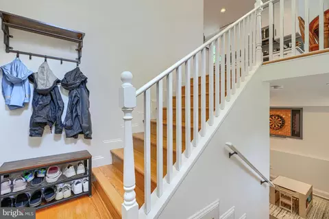 Entry Way - 926 Central St, Annapolis, MD 21401 photo 1 of 10