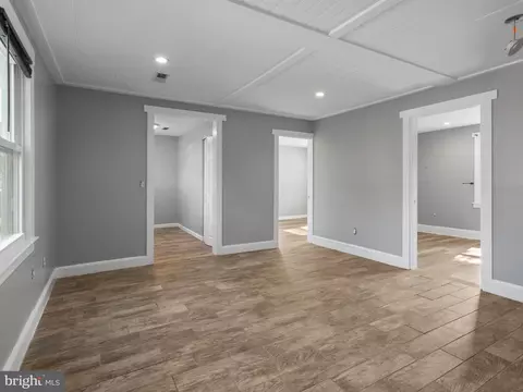 Living - 519 Highland Dr, Edgewater, MD 21037 photo 1 of 4