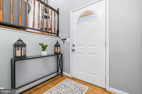 Entry Way - 236 Inlet Dr, Pasadena, MD 21122 photo 1 of 3