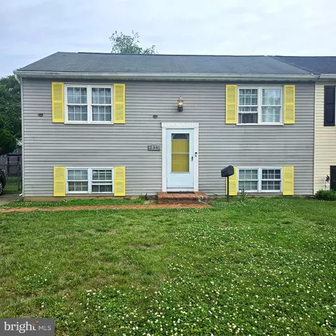 236 Inlet Dr, Pasadena, MD 21122