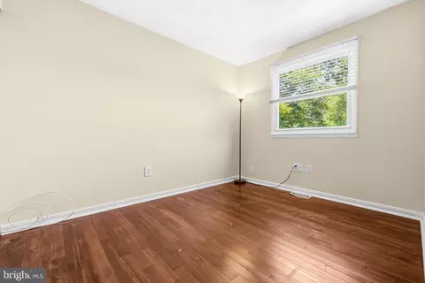 Bedroom - 236 Inlet Dr, Pasadena, MD 21122 photo 3 of 6