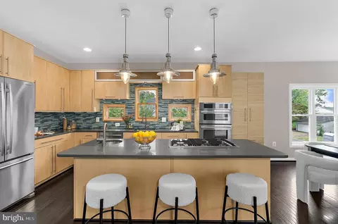 Kitchen - 1203 Shore Dr, Edgewater, MD 21037 photo 1 of 2