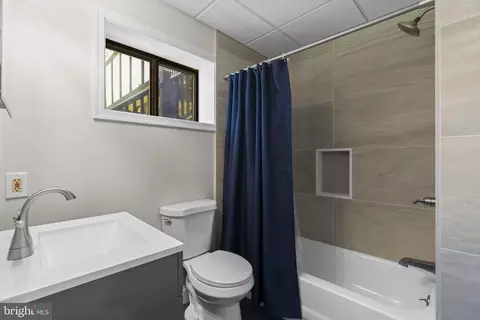 Bath - 8250 Railroad Ave, Pasadena, MD 21122 photo 2 of 3