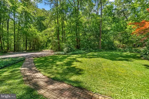 Exterior - 8250 Railroad Ave, Pasadena, MD 21122 photo 4 of 5