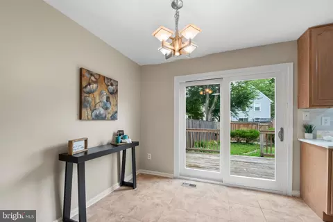 Entry Way - 7663 Sherlock Ct, Pasadena, MD 21122 photo 1 of 2