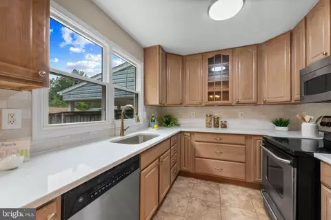 Kitchen - 7663 Sherlock Ct, Pasadena, MD 21122 photo 3 of 3