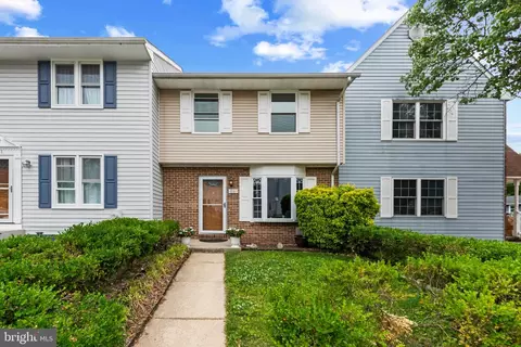 7663 Sherlock Ct, Pasadena, MD 21122