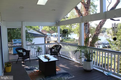 Exterior - 40 Johnson Rd, Pasadena, MD 21122 photo 7 of 9