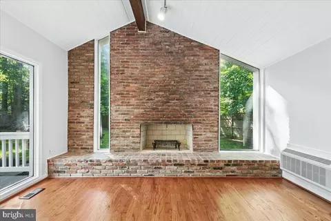 Living - 2648 Ogleton Rd, Annapolis, MD 21403 photo 1 of 3