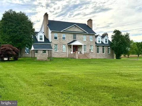 75 W Bay Front Rd, Lothian, MD 20711
