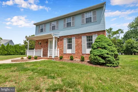 8328 Sail Ct, Pasadena, MD 21122