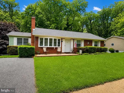 1410 Mariner Dr, Arnold, MD 21012