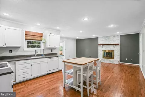 Kitchen - 1227 Sedge Ct, Pasadena, MD 21122 photo 1 of 3