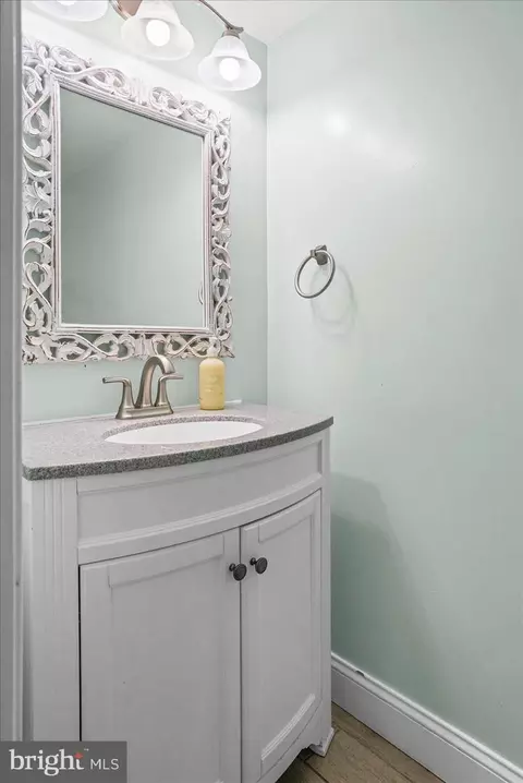 Bath - 1227 Sedge Ct, Pasadena, MD 21122 photo 1 of 4
