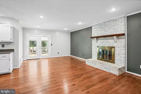 Living - 1227 Sedge Ct, Pasadena, MD 21122 photo 5 of 5