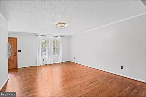 Living - 1227 Sedge Ct, Pasadena, MD 21122 photo 2 of 5