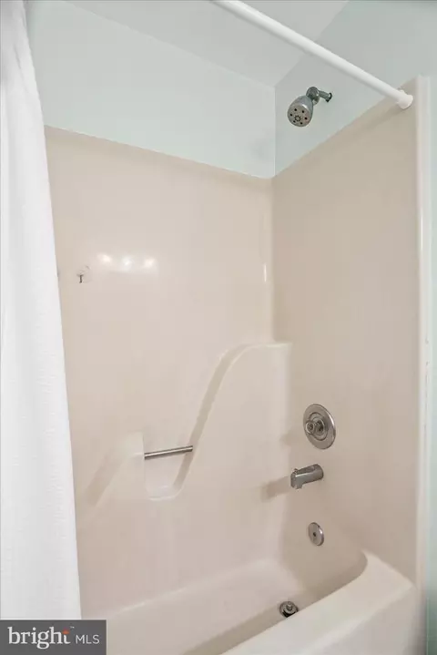 Bath - 1227 Sedge Ct, Pasadena, MD 21122 photo 4 of 4