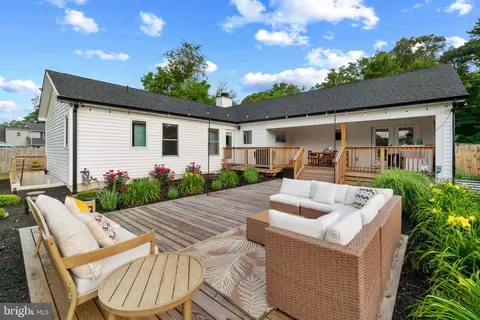 Exterior - 428 Royal Beach Rd, Pasadena, MD 21122 photo 10 of 17