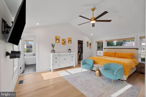 Bedroom - 428 Royal Beach Rd, Pasadena, MD 21122 photo 1 of 4
