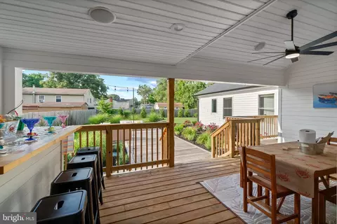 Exterior - 428 Royal Beach Rd, Pasadena, MD 21122 photo 7 of 17